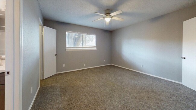 Building Photo - 22119 Singing Spurs Dr