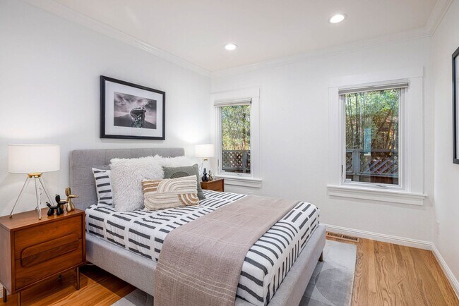 Building Photo - Wonderful Rockridge Home for Lease