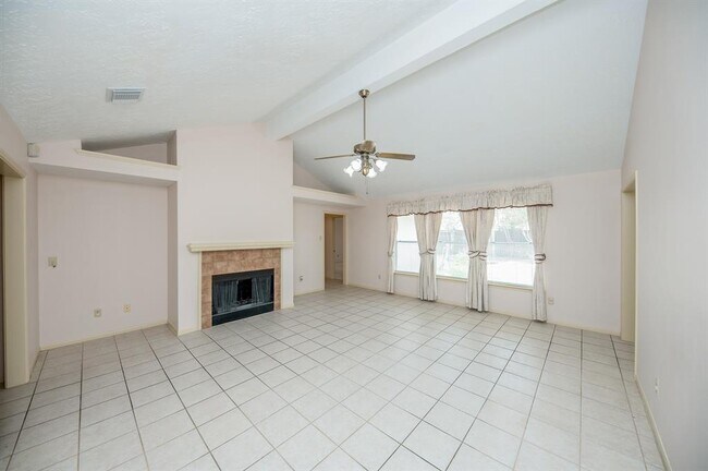 Building Photo - 13211 Rosstown Dr