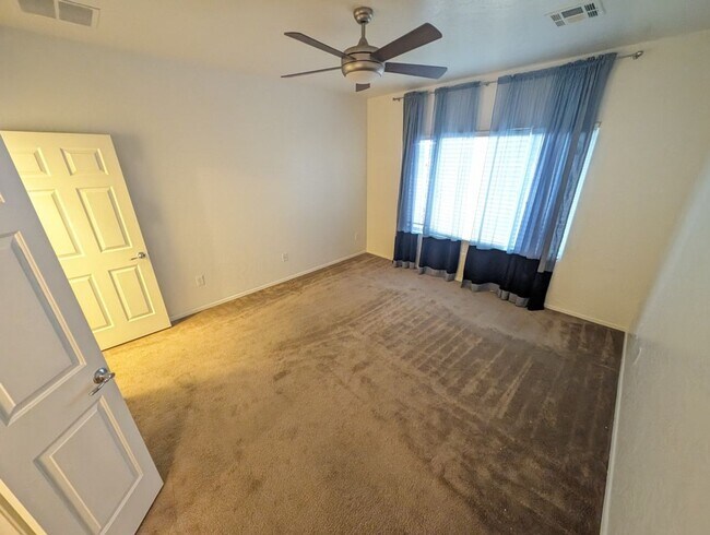 Building Photo - 7521 Chaffinch St