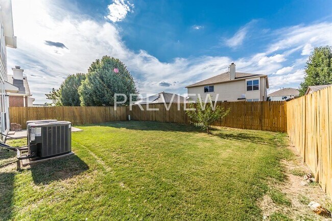 Building Photo - 2504 Prospect Hill Dr