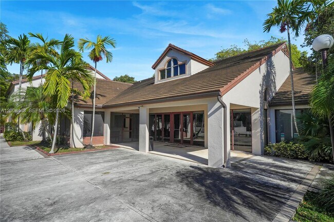 Building Photo - 9503 SW 140th Ct