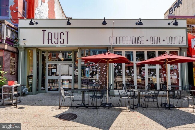 Building Photo - 2460 Ontario Rd NW