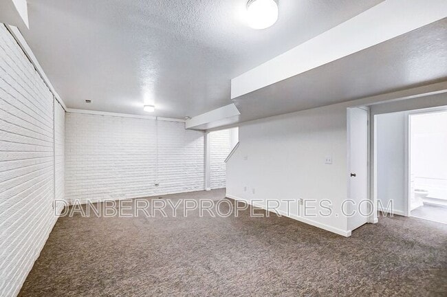 Building Photo - 3571 Turret Green Dr