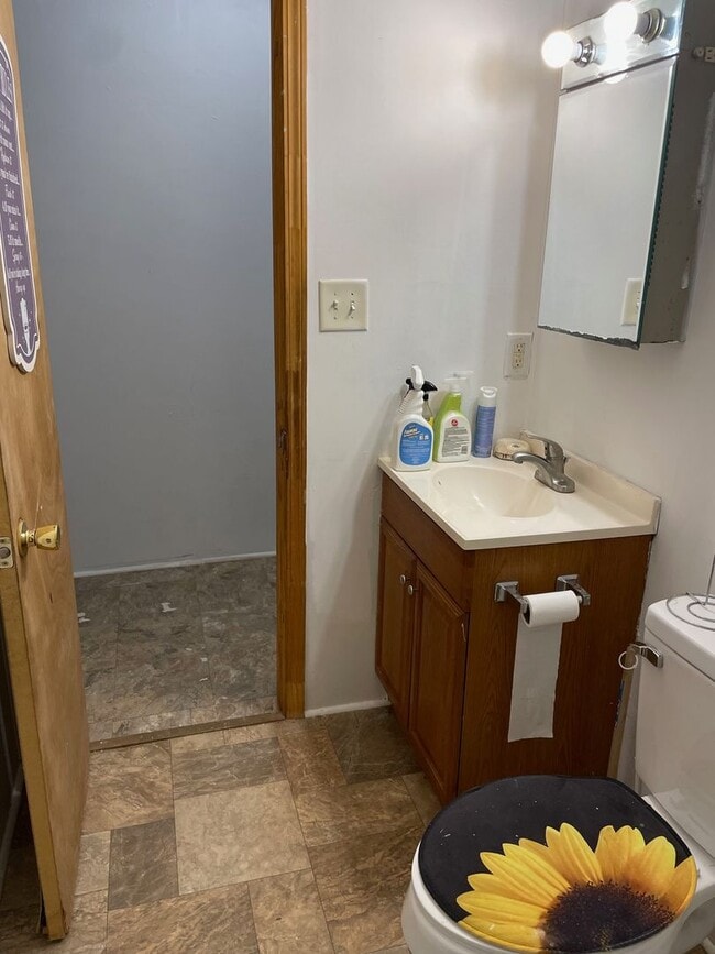 Building Photo - 3 BED, 2 BATH HOME LOCATED IN COUNTRY!
