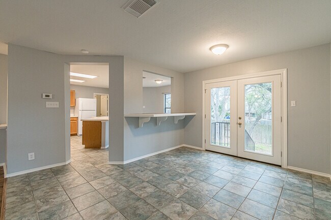 Building Photo - 1519 Jasmine