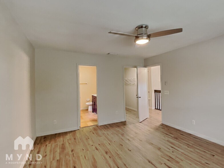 Building Photo - 1938 Blue Fox Ct