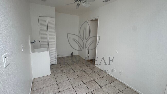 Building Photo - 1444 E Colton Ave