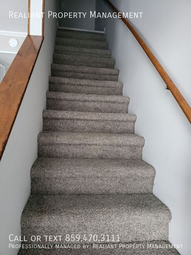 Building Photo - 3107 Glenridge Cir