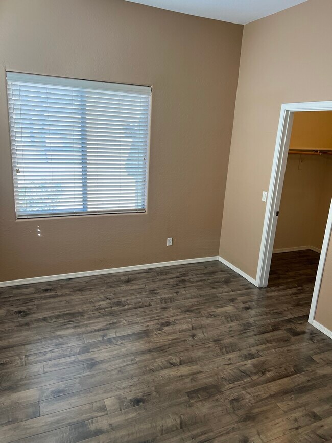 Building Photo - 25 S Quinn Cir