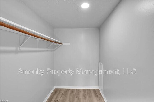 Building Photo - 620 Celey St