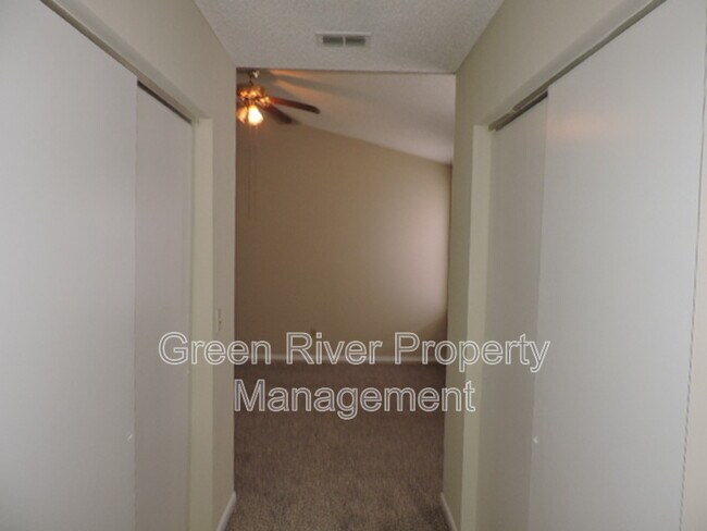 Building Photo - 8710 Pinevalley Ln