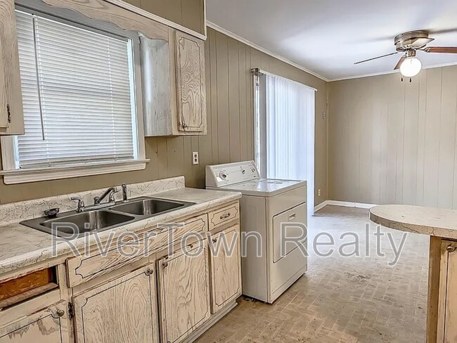 Building Photo - 2644 Courtney Dr
