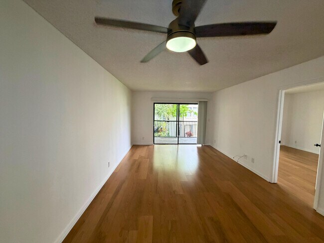 Building Photo - 1244 S Military Trail