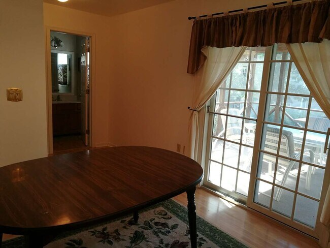 Building Photo - 2044 Fletcher Cove