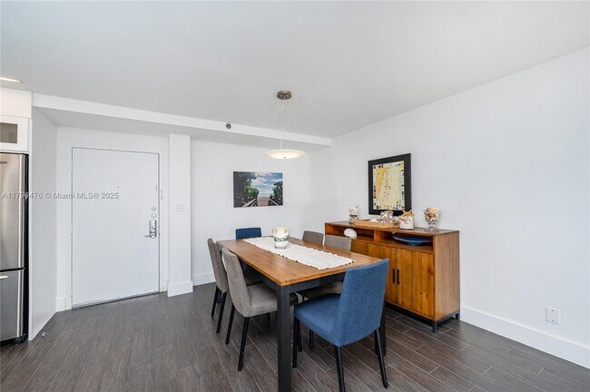 Building Photo - 4301 Collins Ave