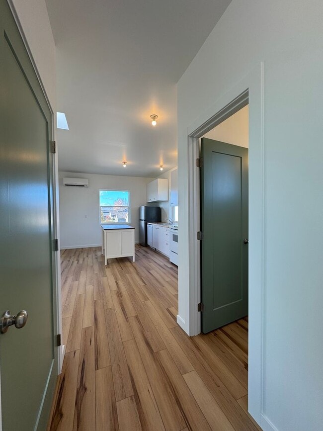 Building Photo - Charming 1-Bedroom, 1-Bath Rental with Expansive Garage