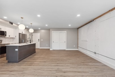 Building Photo - 6011 Madison Rd