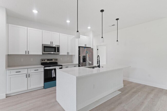 Building Photo - 5256 SW 155th Loop