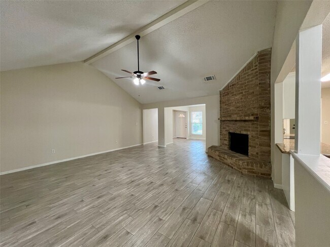 Building Photo - 11842 S Fairhollow Ln