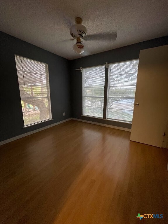 Building Photo - 1415 Glenn Dr