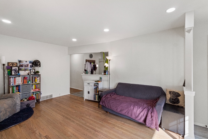 Building Photo - 3668 E Carpenter Ave