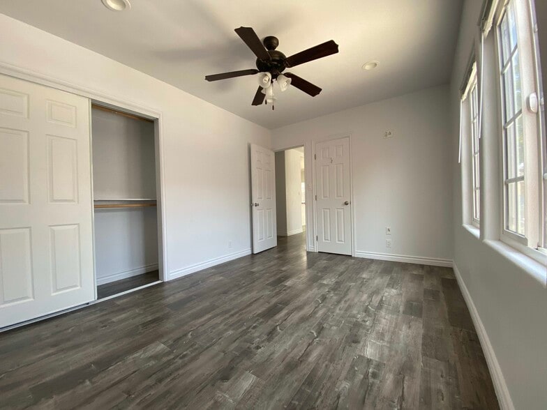 Building Photo - 2002 18th St