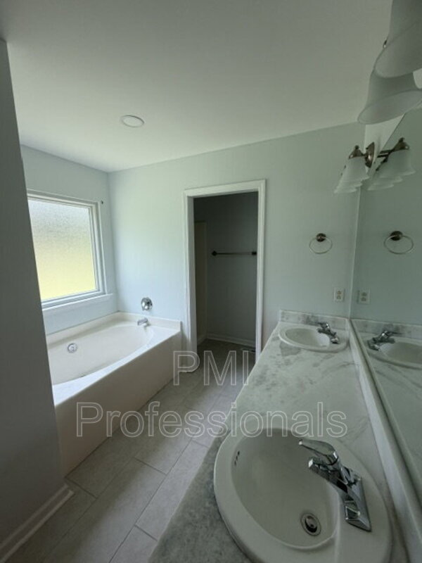 Building Photo - 112 Buena Vista Ct