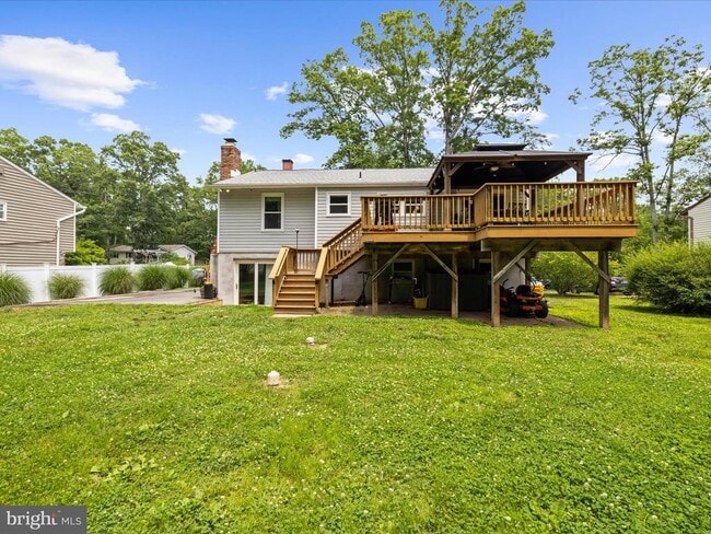Building Photo - 1215 Holmewood Dr