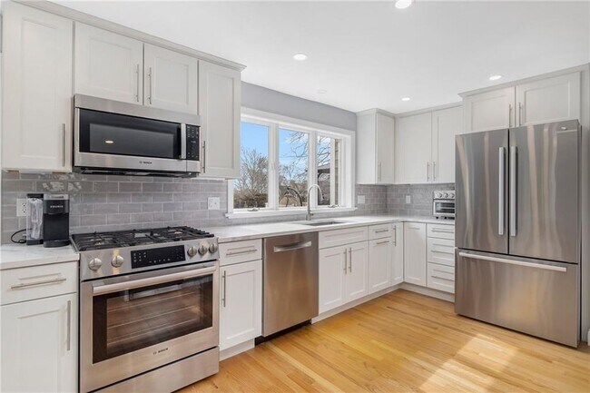 Building Photo - 53 River Run Rd