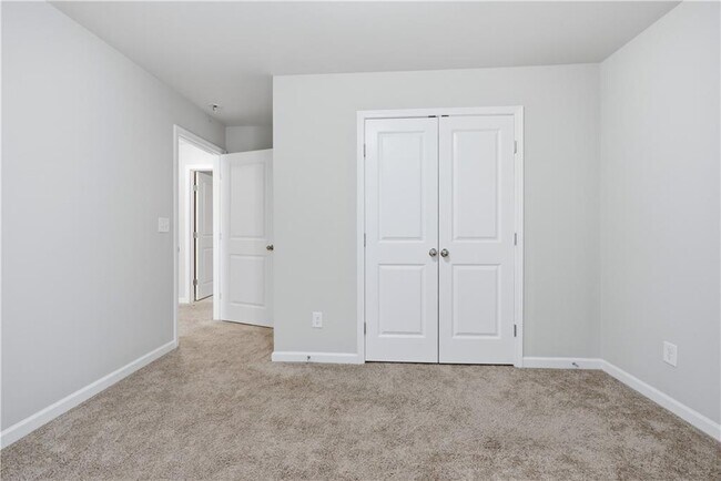 Building Photo - 327 Cashes Ct