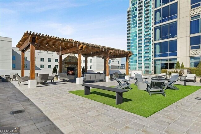 Building Photo - 270 17th St NW