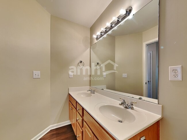 Building Photo - 14127 Hiawatha Ct