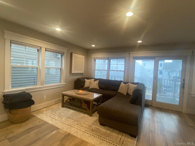 Building Photo - 18 Tennessee Ave