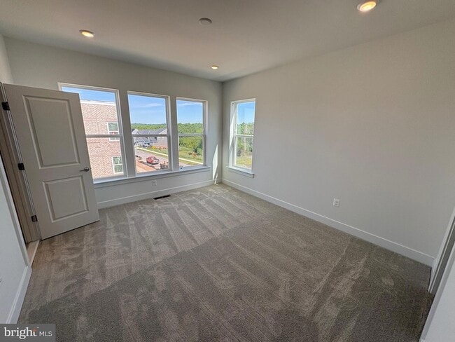 Building Photo - 14495 Leafhopper Dr