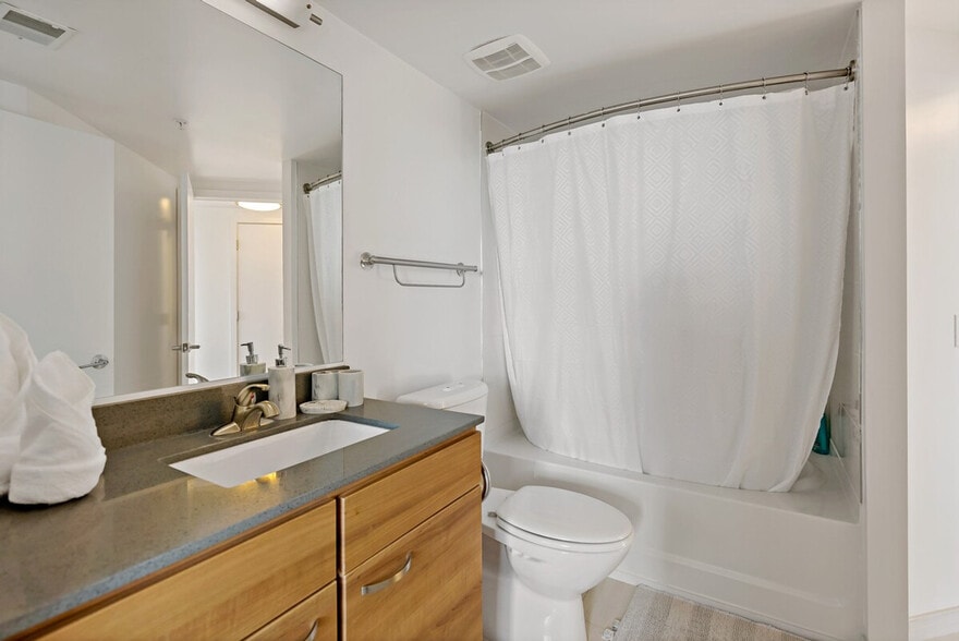 Building Photo - 8516 Leesburg Pike