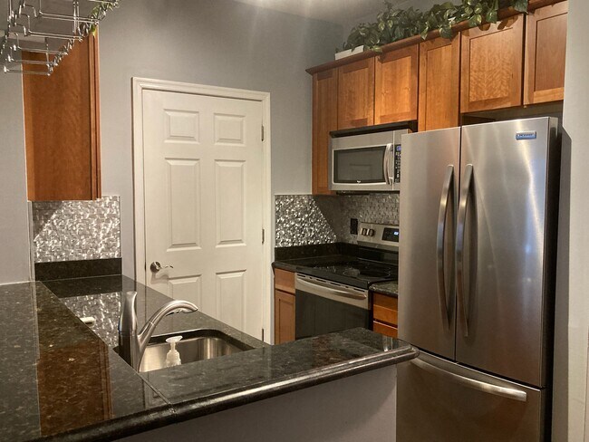 Building Photo - 4550 Strutfield Ln