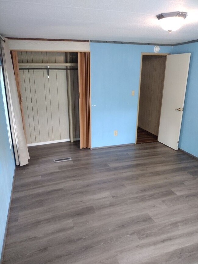 Building Photo - 3610 CR 406