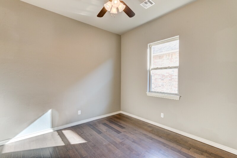 Building Photo - 2833 Tranquilo Ln