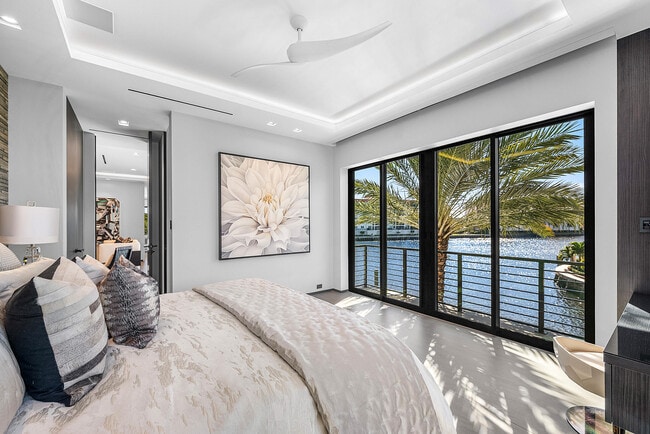 Building Photo - 2934 NE 8th Ave