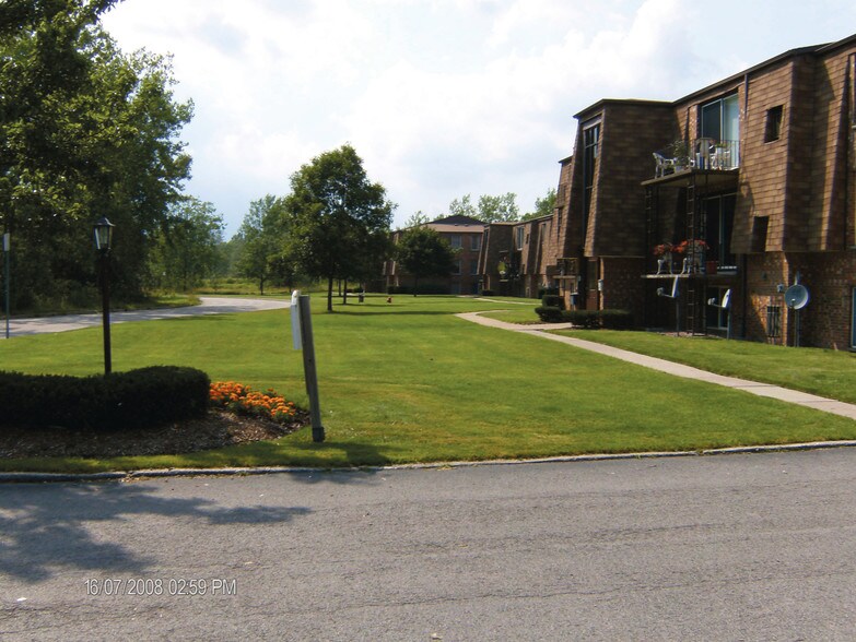 Park Lane Circle Apartments 357 Park Lane Cir Lockport NY 14094