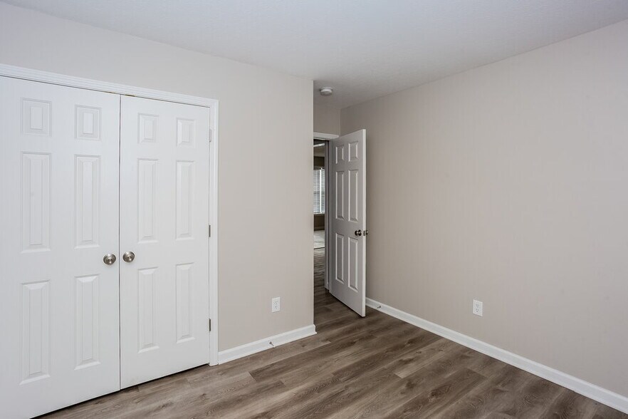 Building Photo - 1641 Red Bird Cir SE