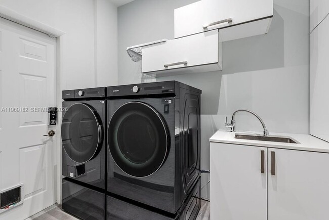 Building Photo - 3949 194th Ln