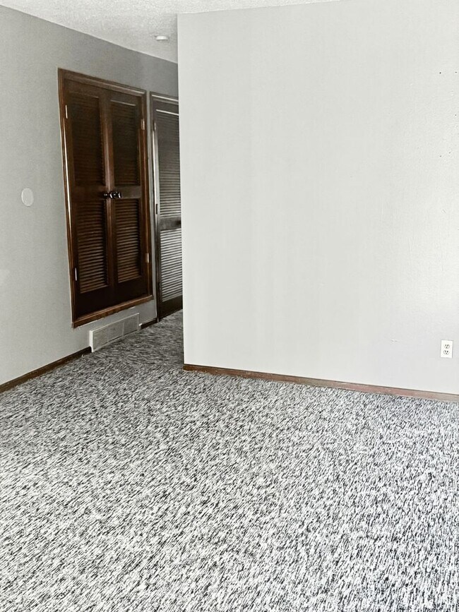 Building Photo - 8630 Lane Ave