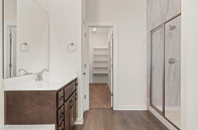 Building Photo - 160 Biscayne Dr