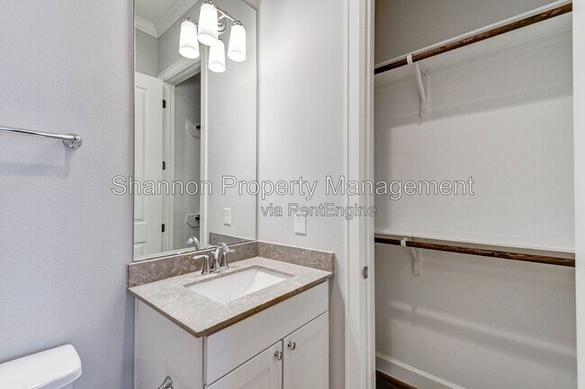 Building Photo - 1215 W 24th St