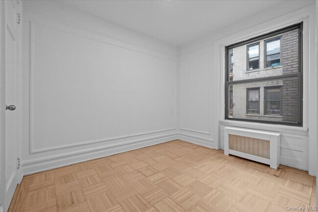 Building Photo - 117 Seaman Ave