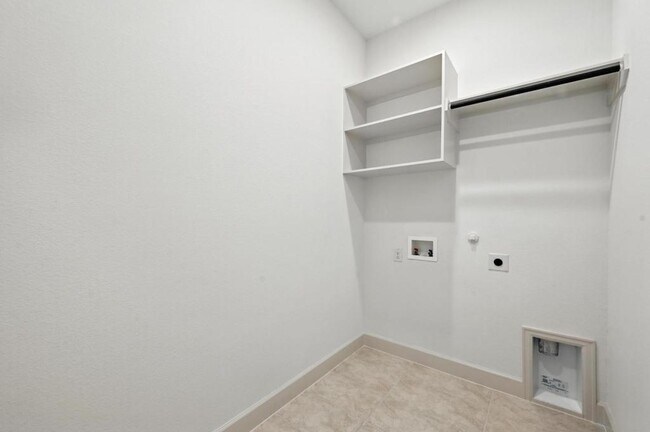 Building Photo - 1101 Briar Oak Ln