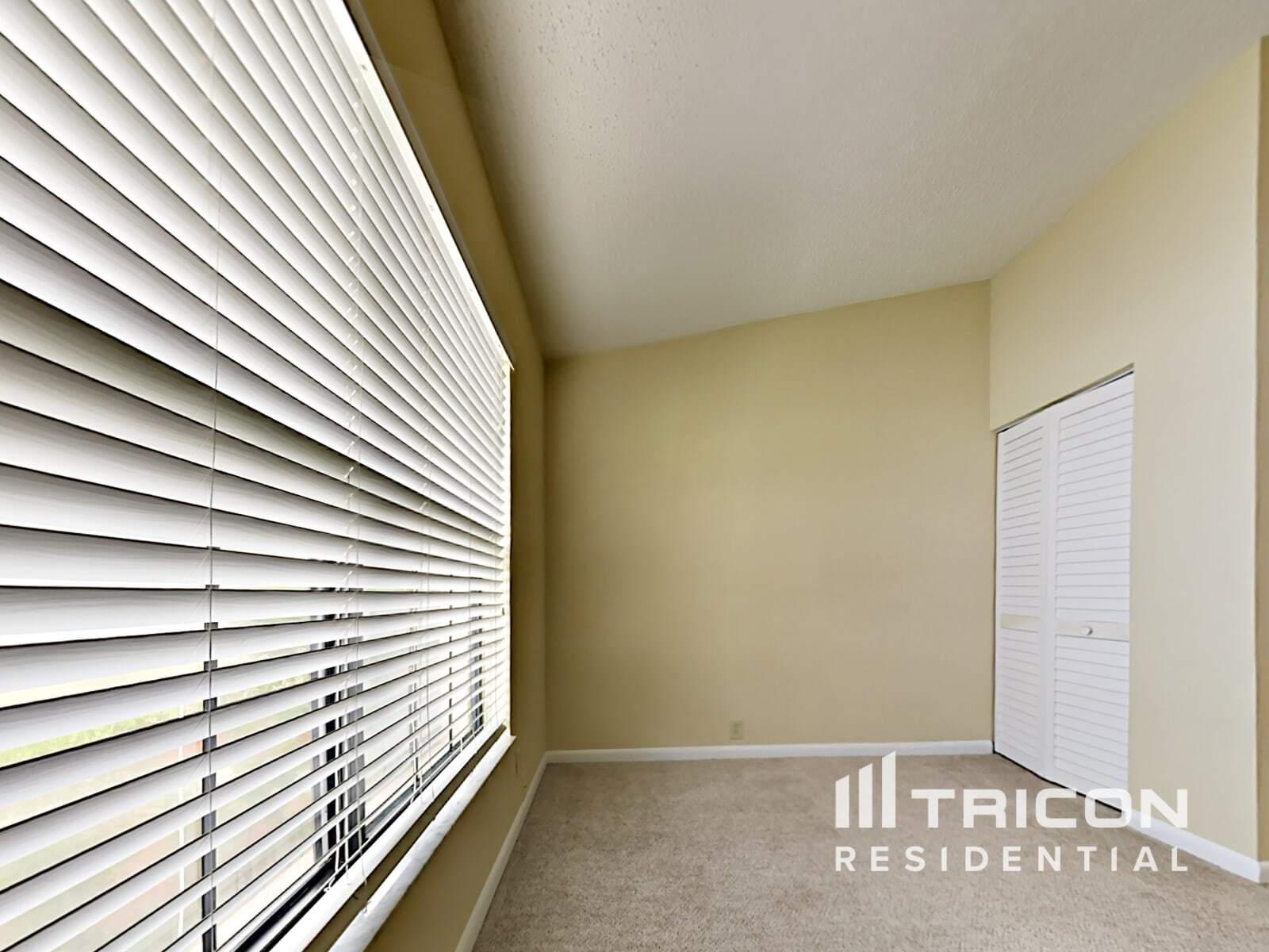 Building Photo - 2612 Bridle Dr