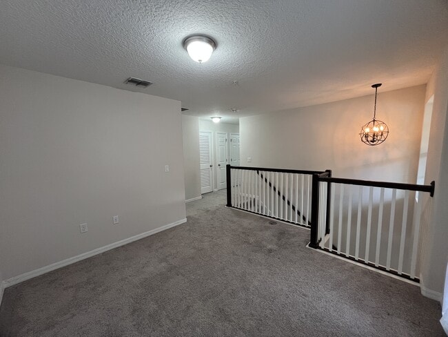 Building Photo - 677 Oak Lake Ln